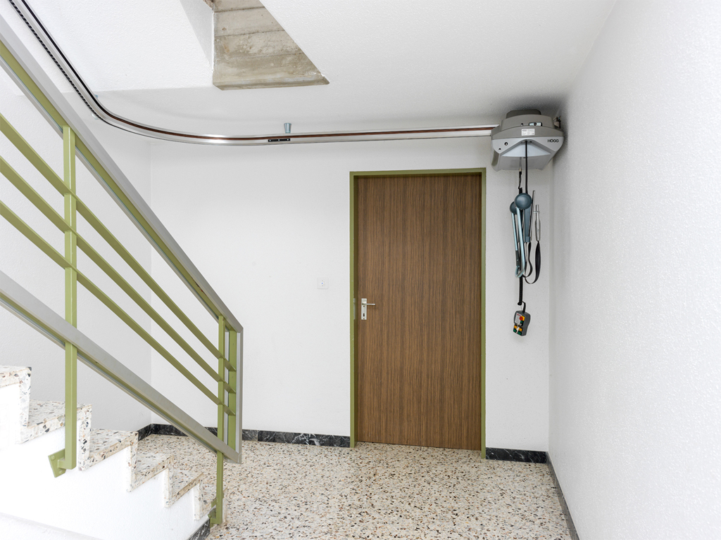 Deckensitzlift Högg